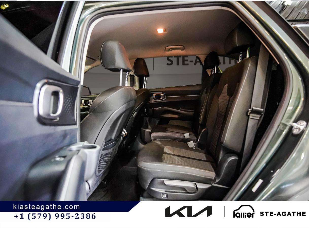 2021 Kia Sorento - Image 14