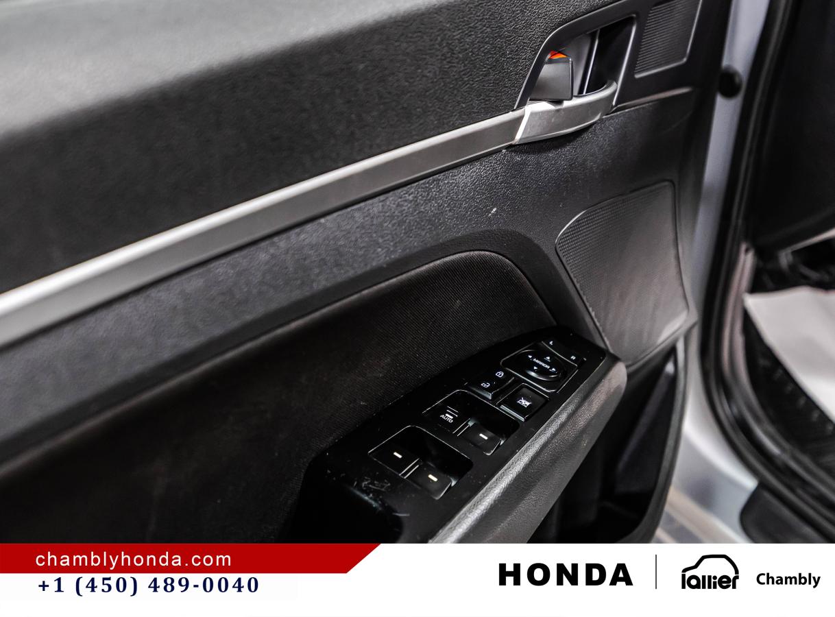 2020 Hyundai Elantra - Image 10