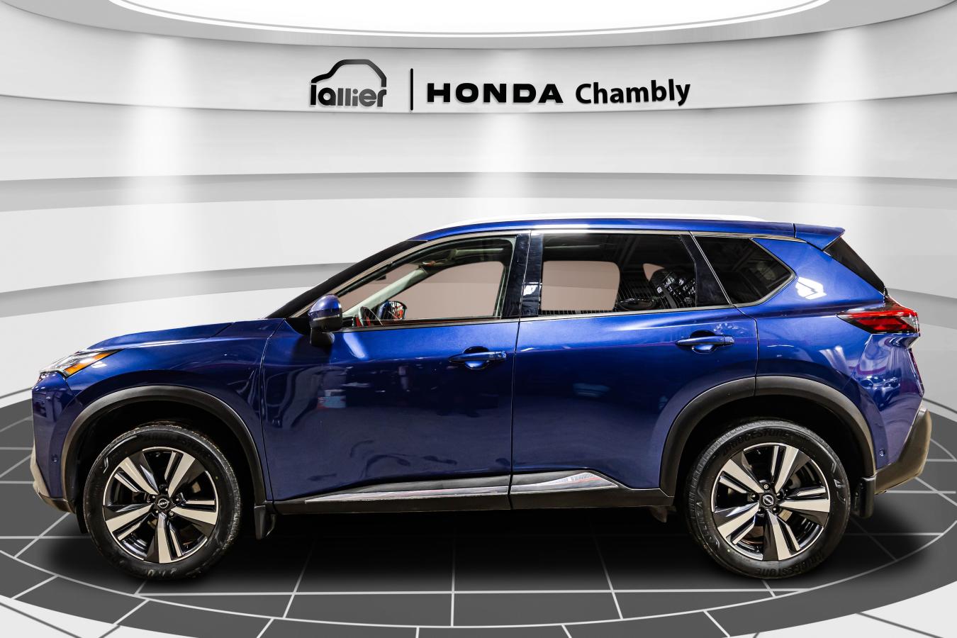 2022 Nissan Rogue - Image 4