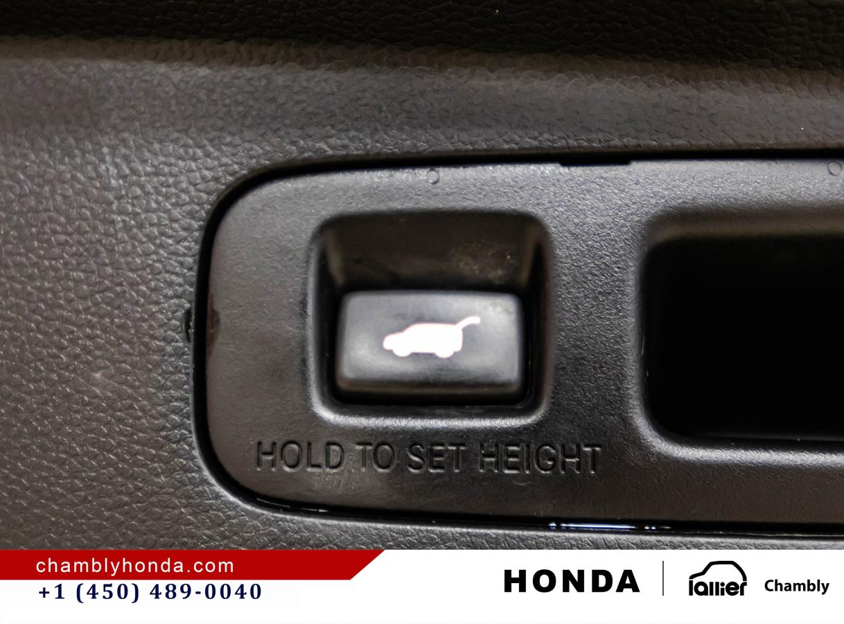 2025 Honda CR-V - Image 16