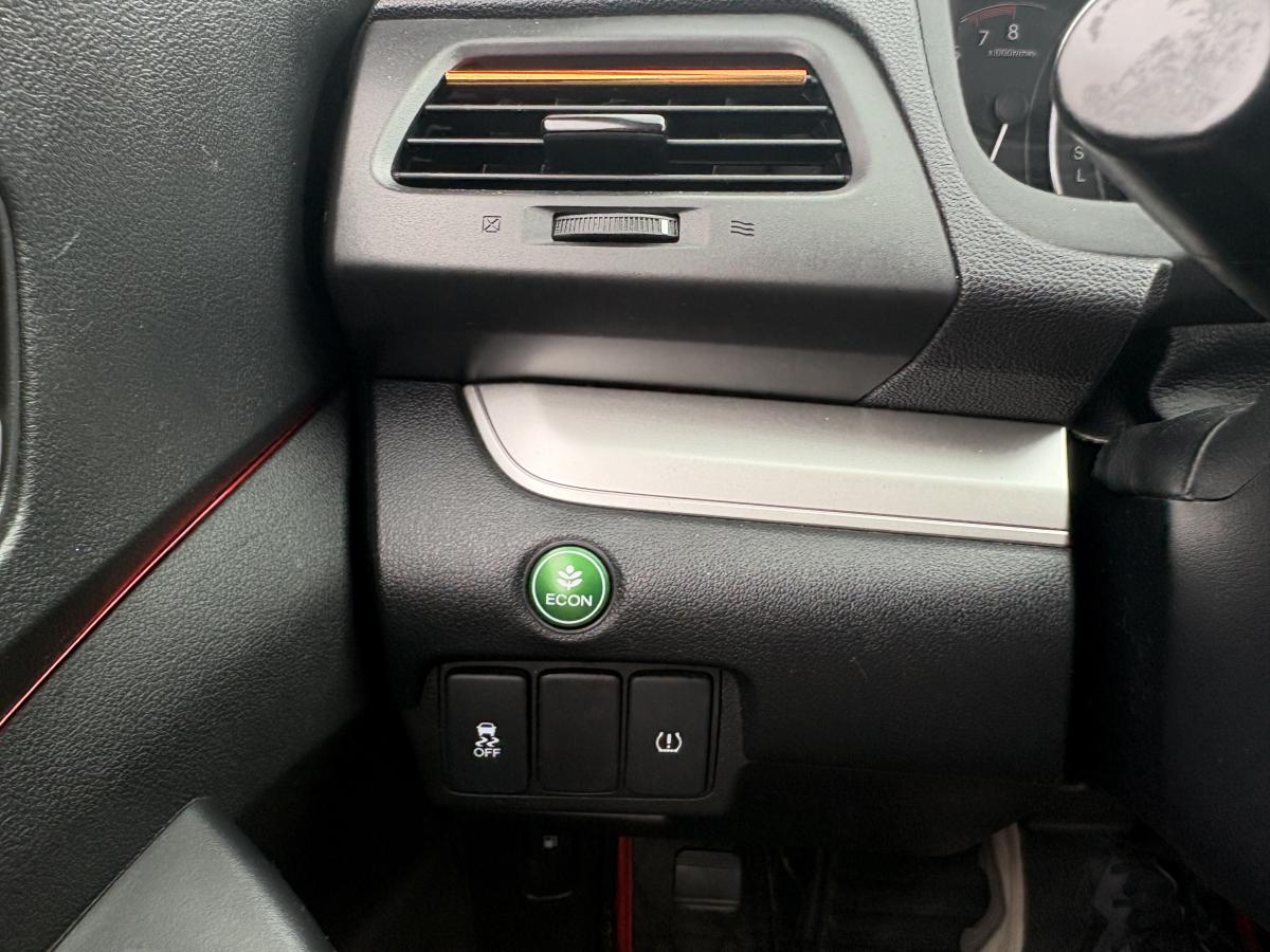 2016 Honda CR-V - Image 11