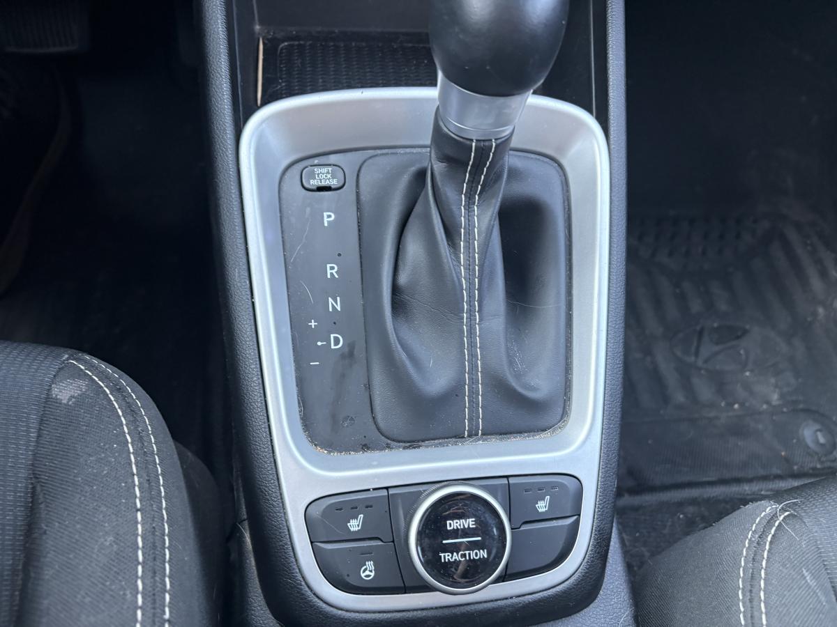 2023 Hyundai Venue - Image 11