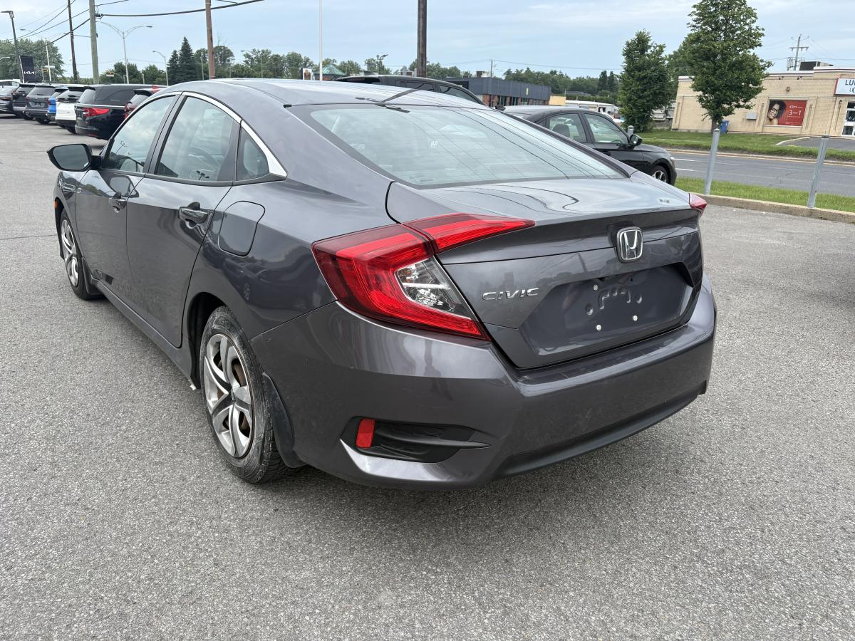2018 Honda Civic - Image 4