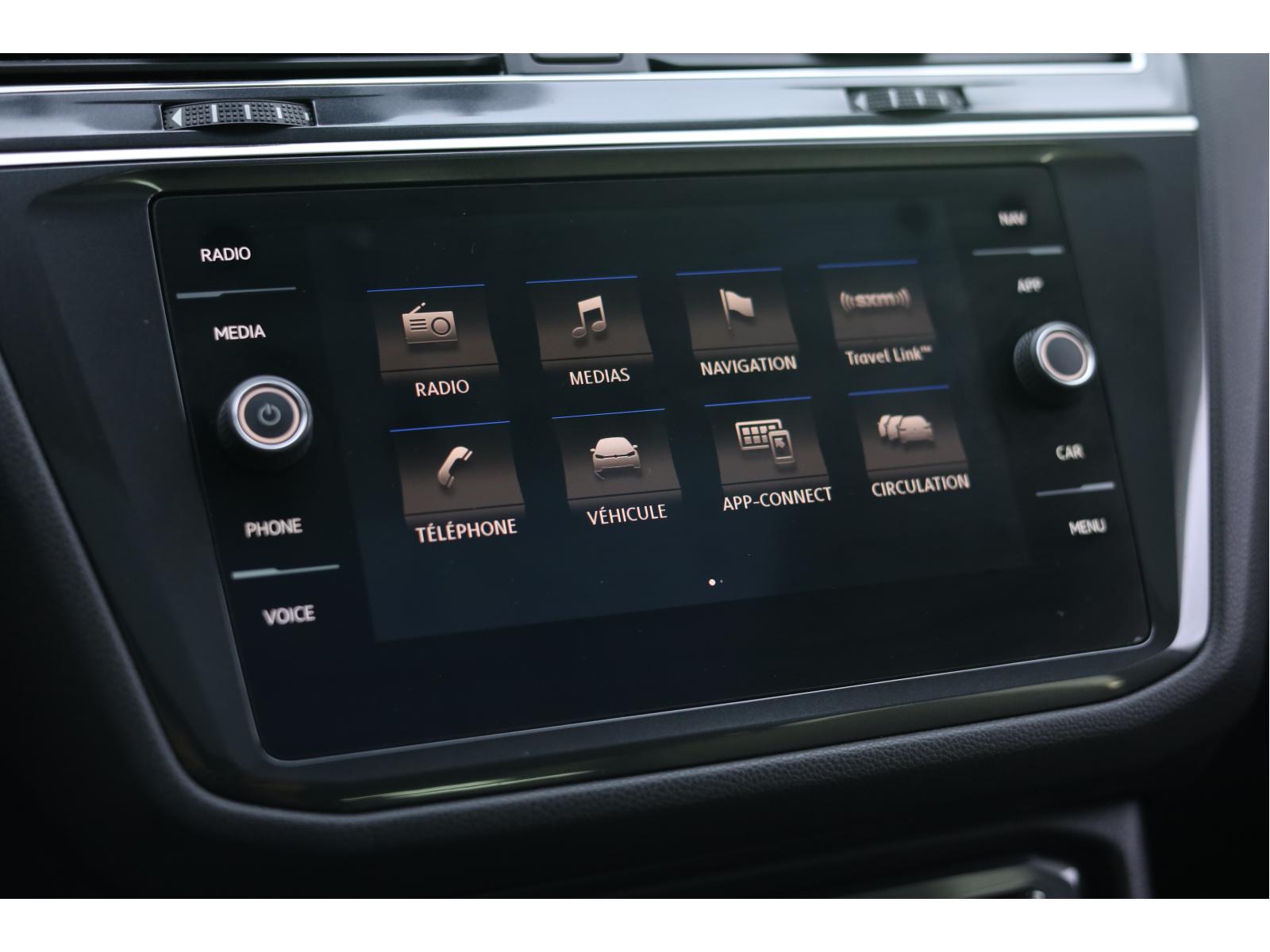 2018 Volkswagen Tiguan - Image 22