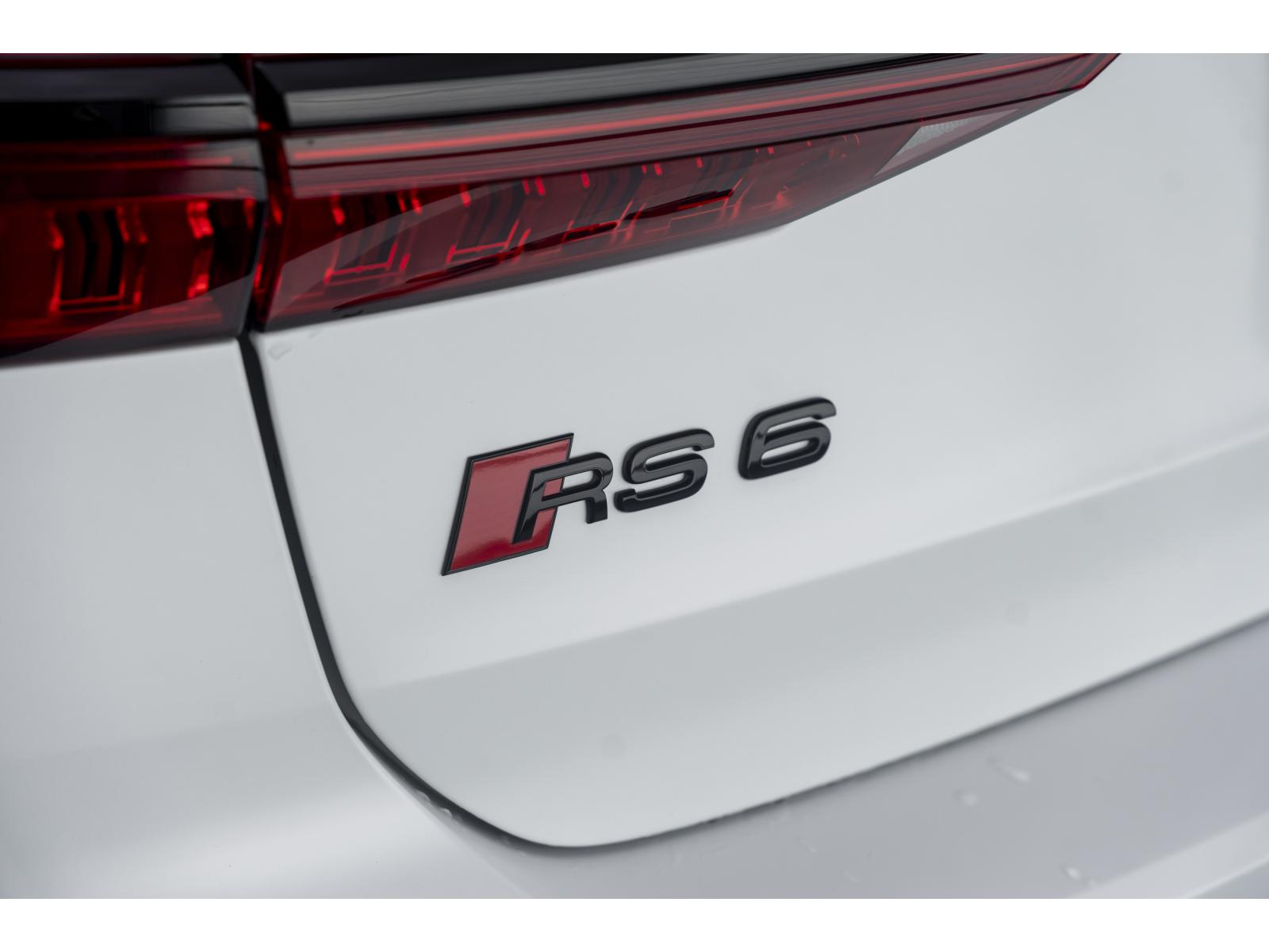2025 Audi RS 6 Avant - Image 15