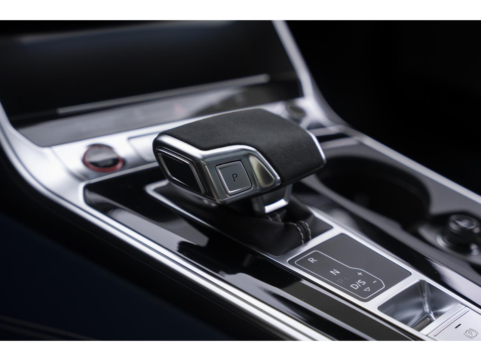 2025 Audi RS 6 Avant - Image 27