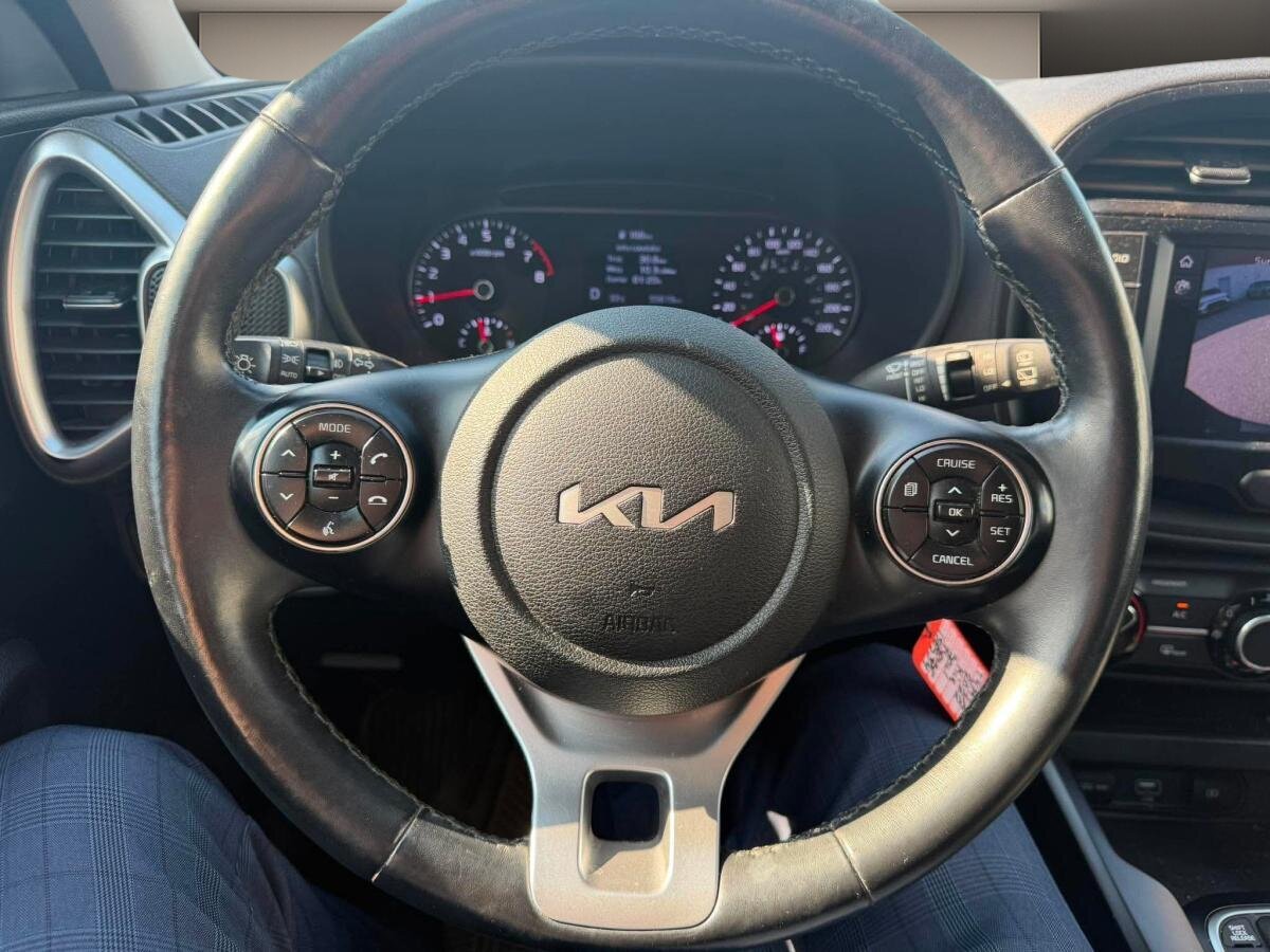 2022 Kia Soul - Image 11
