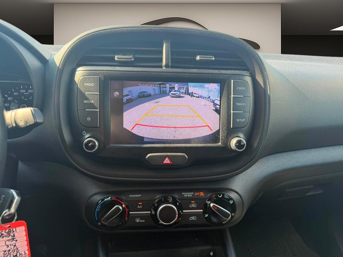 2022 Kia Soul - Image 13