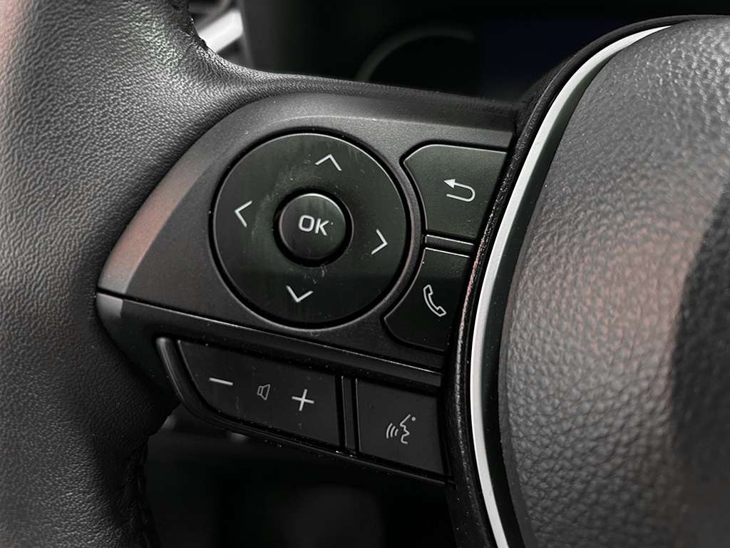 2023 Toyota Rav4 - Image 9