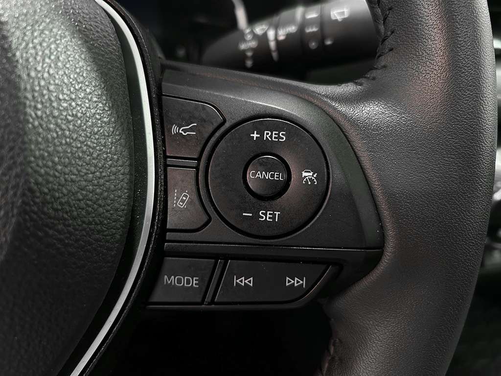 2023 Toyota Rav4 - Image 11