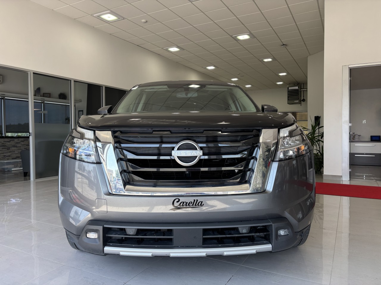 2022 Nissan Pathfinder - Image 2
