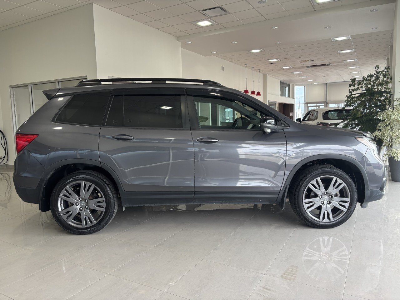 2019 Honda Passport - Image 4
