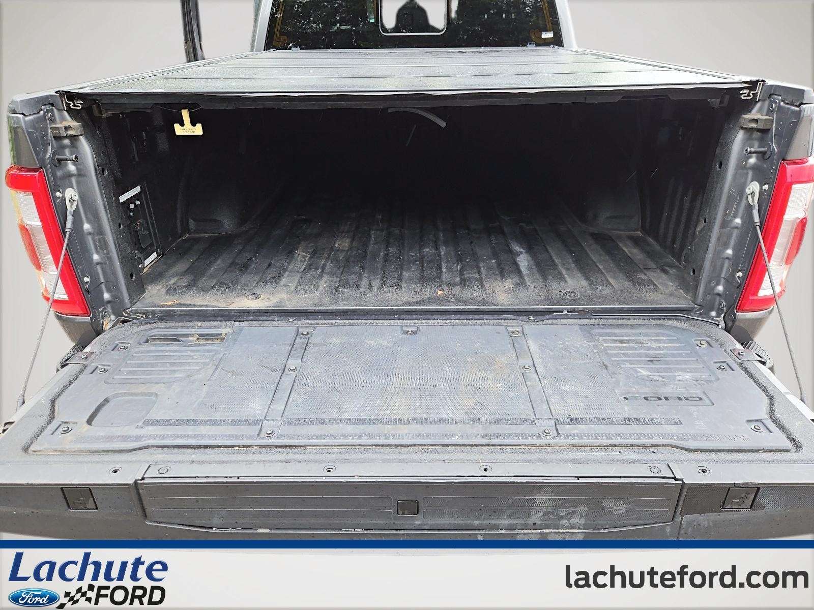 2023 Ford F-150 - Image 18