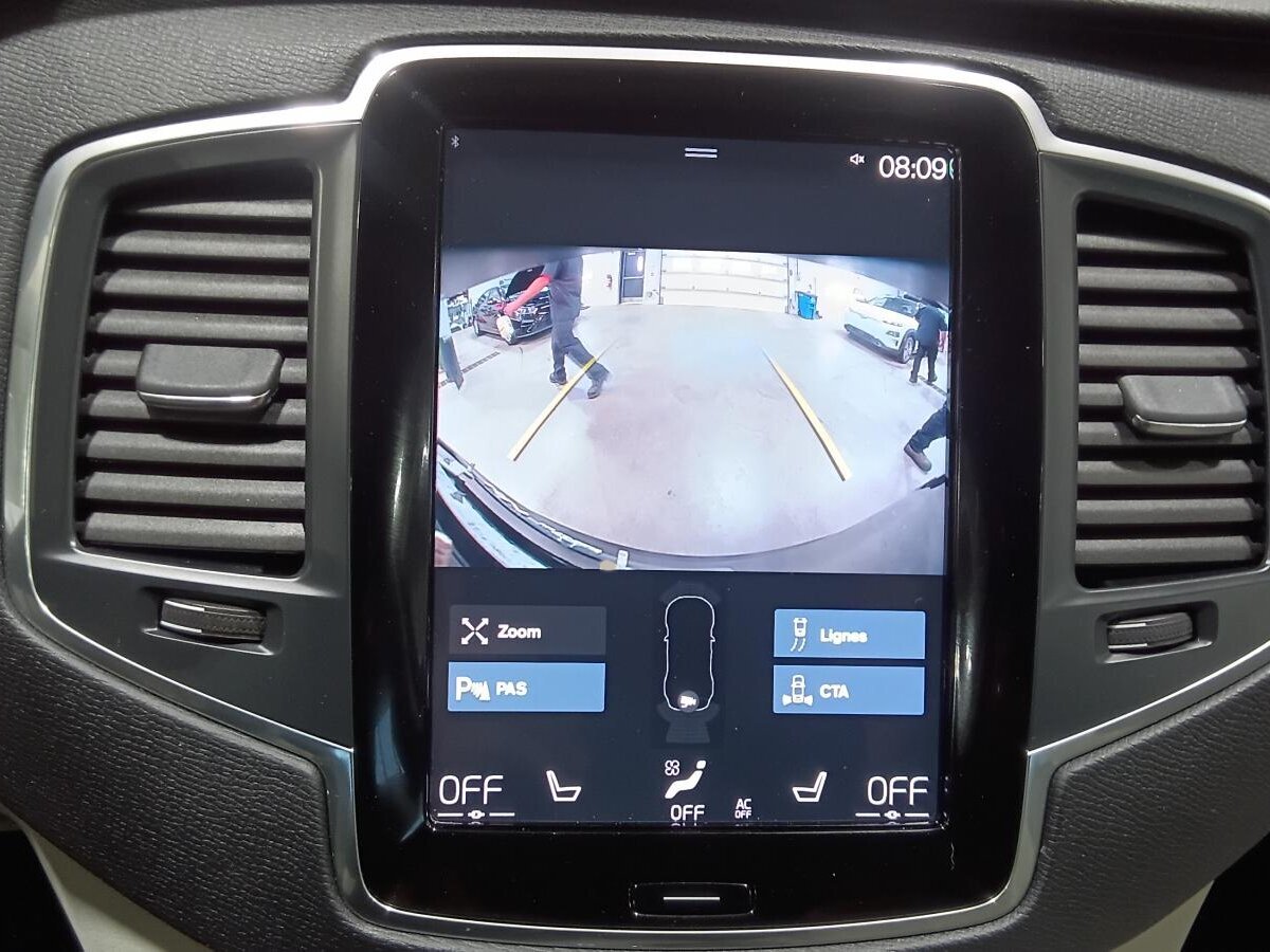 2022 Volvo XC90 - Image 20