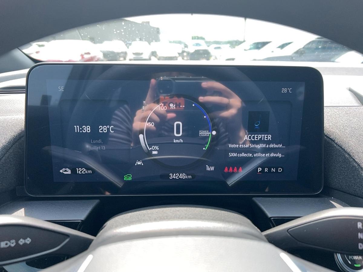 2025 Honda Prologue - Image 24