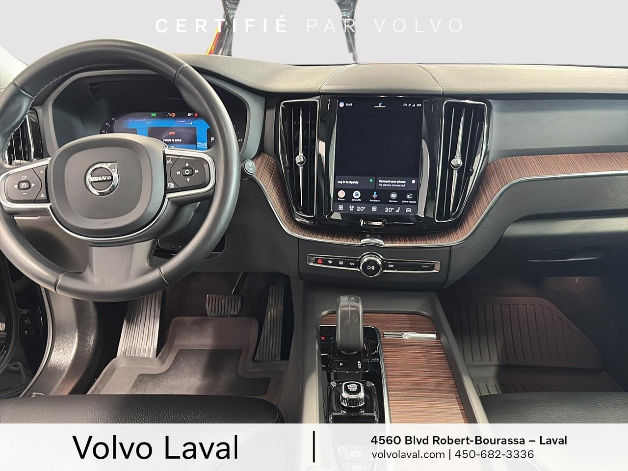 2022 Volvo XC60 Recharge - Image 9