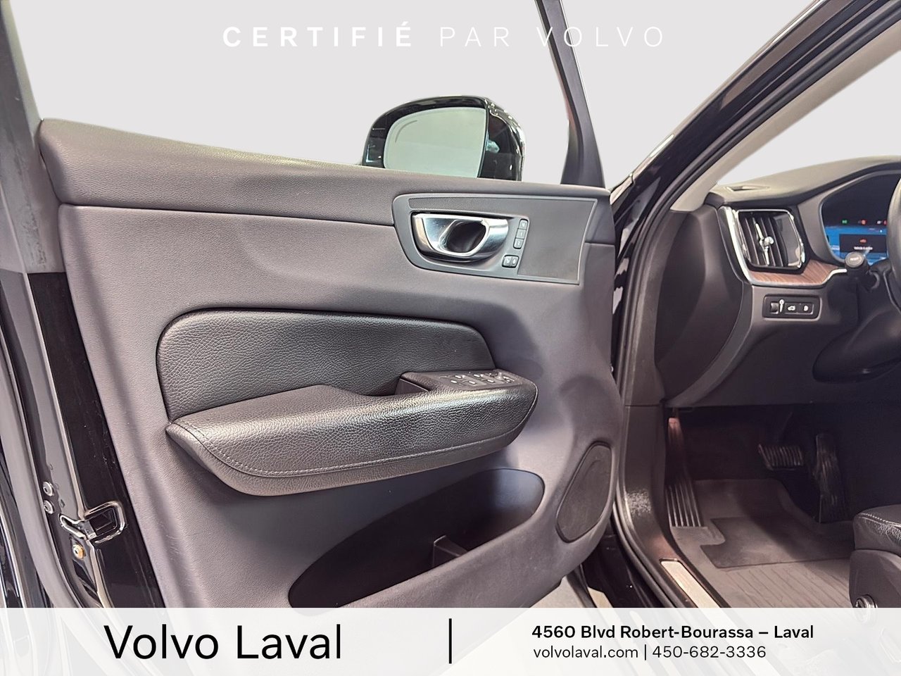 2022 Volvo XC60 Recharge - Image 10