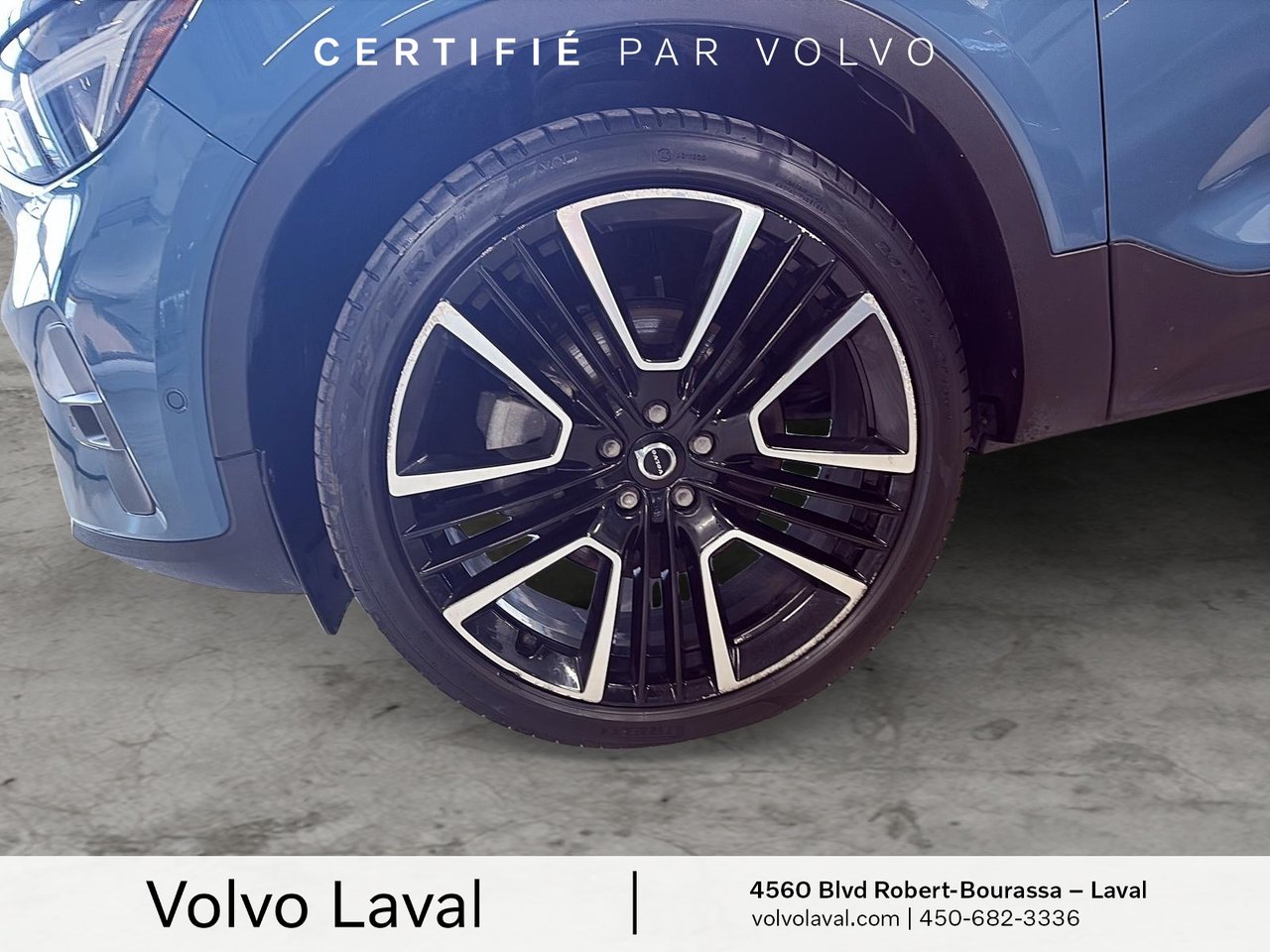 2023 Volvo XC40 - Image 7