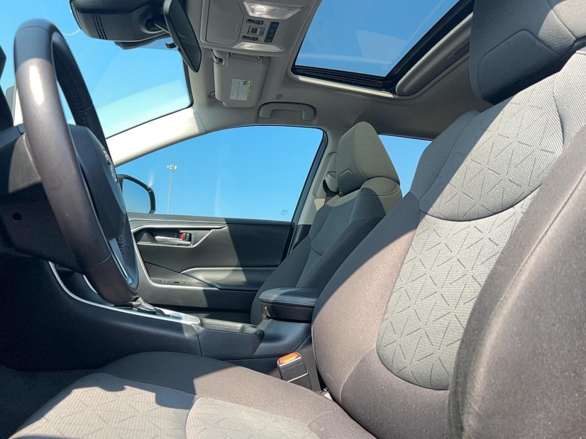 2023 Toyota RAV4 - Image 12