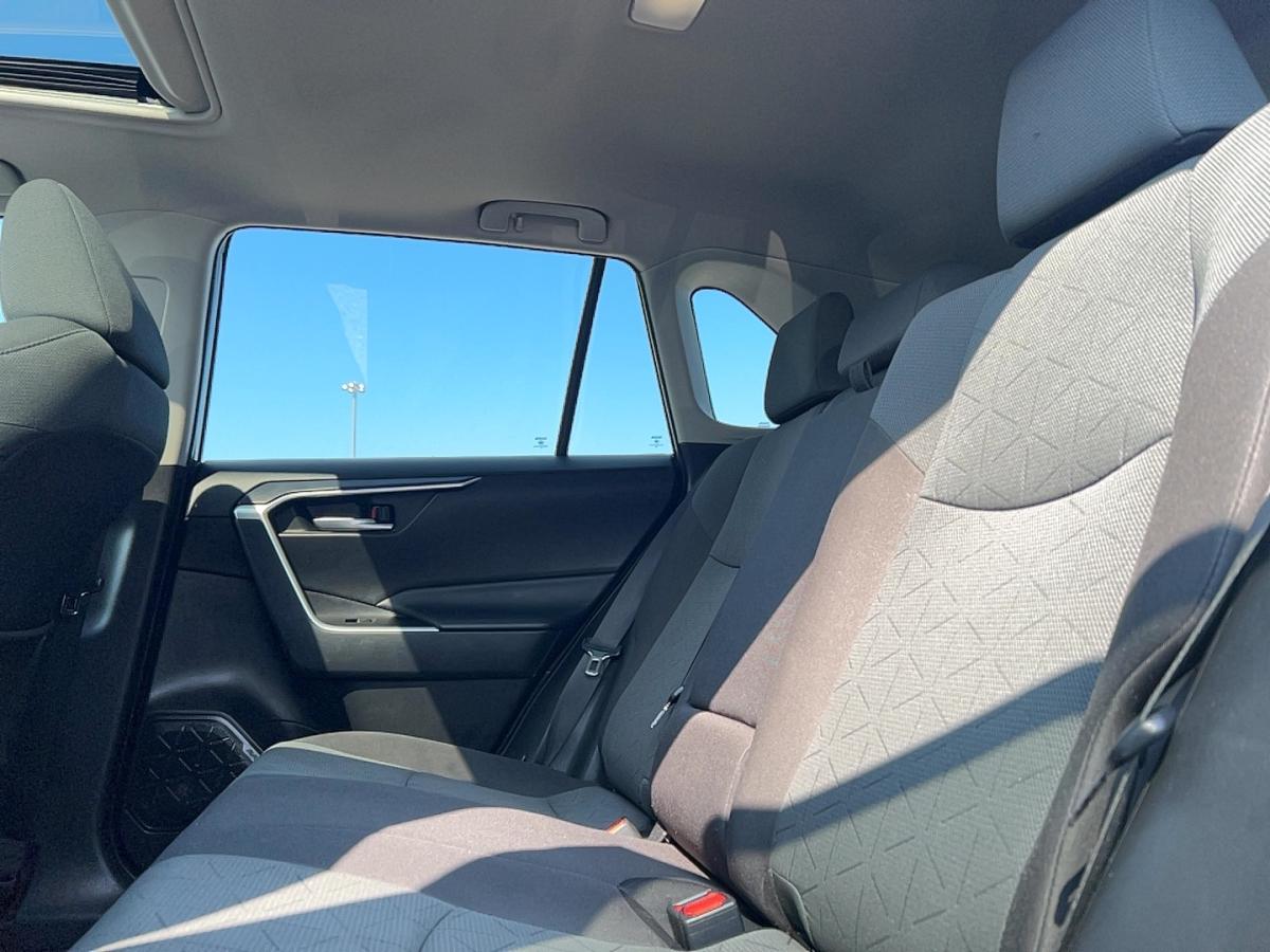 2023 Toyota RAV4 - Image 17