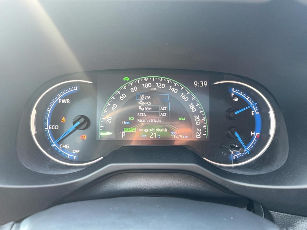 2023 Toyota RAV4 - Image 25