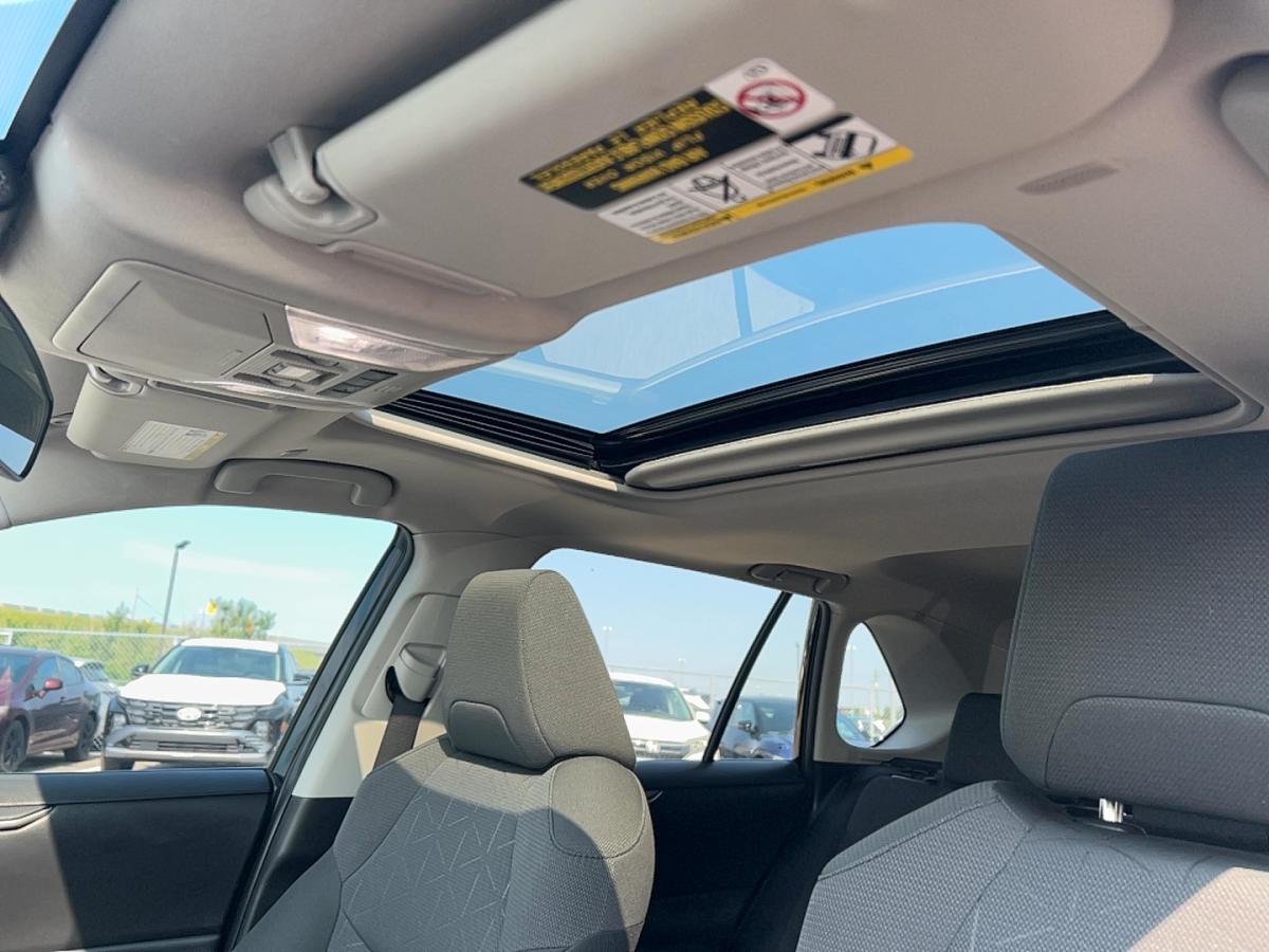 2023 Toyota RAV4 - Image 31