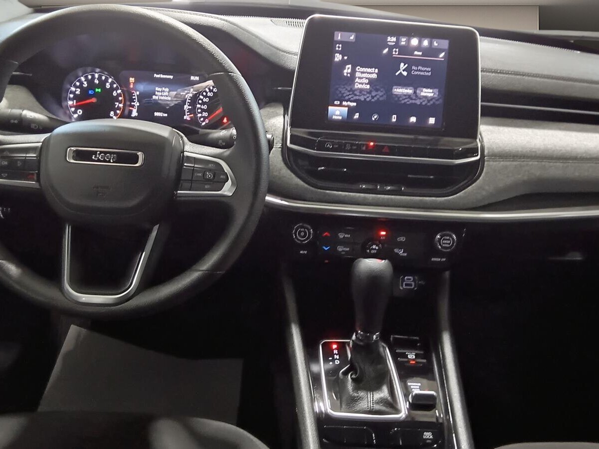 2025 Jeep Compass - Image 4