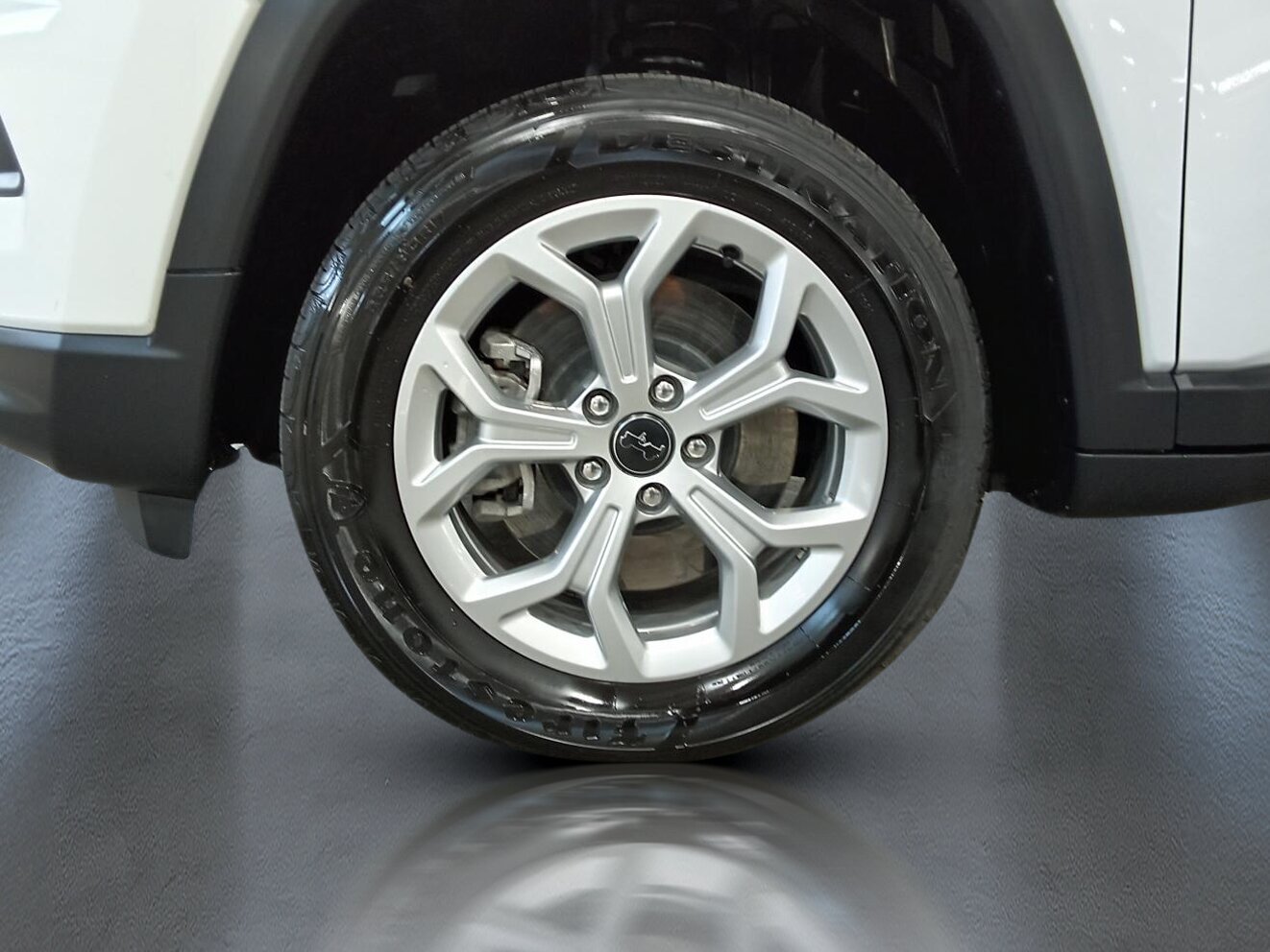 2025 Jeep Compass - Image 8