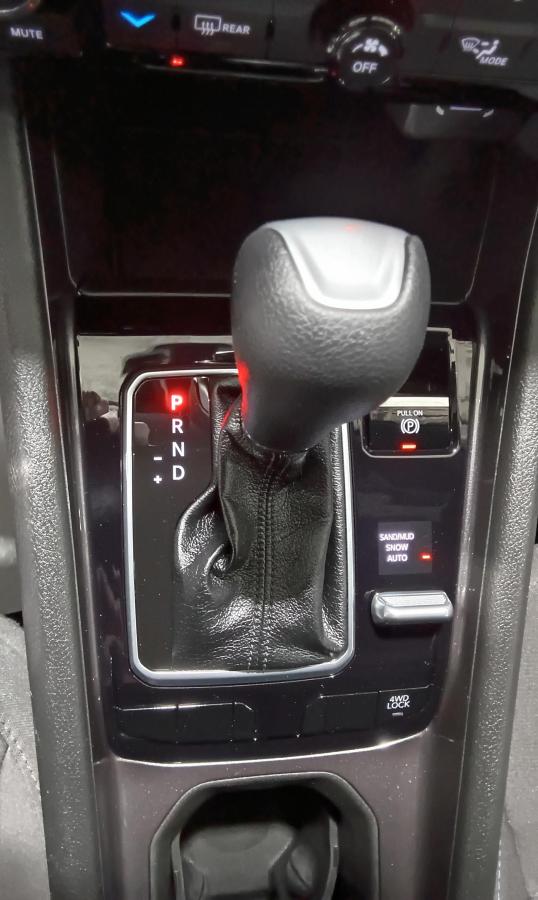 2025 Jeep Compass - Image 25