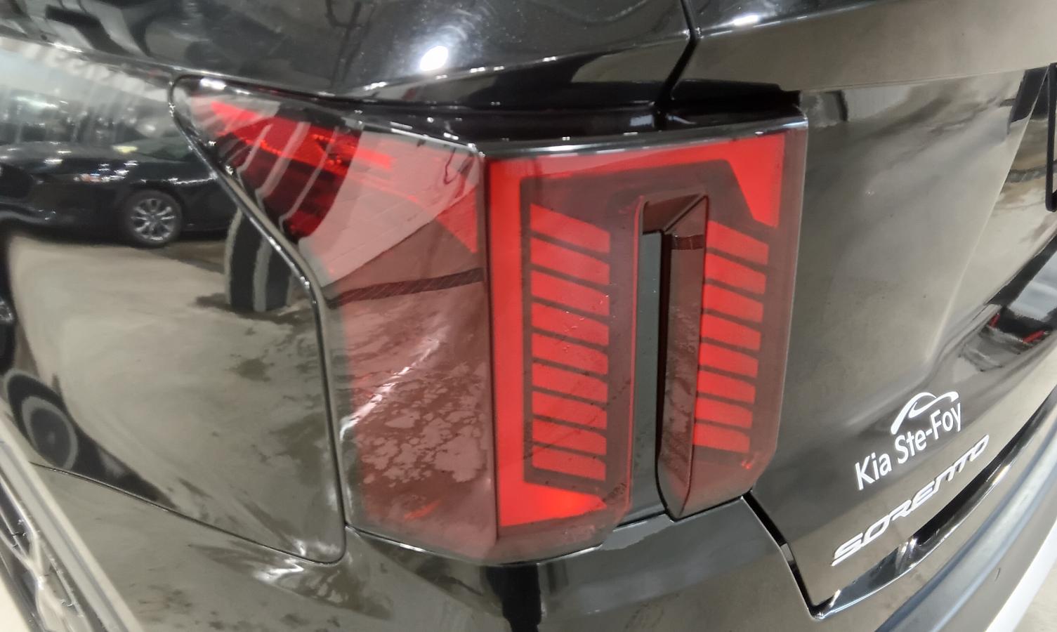 2025 Kia Sorento - Image 11