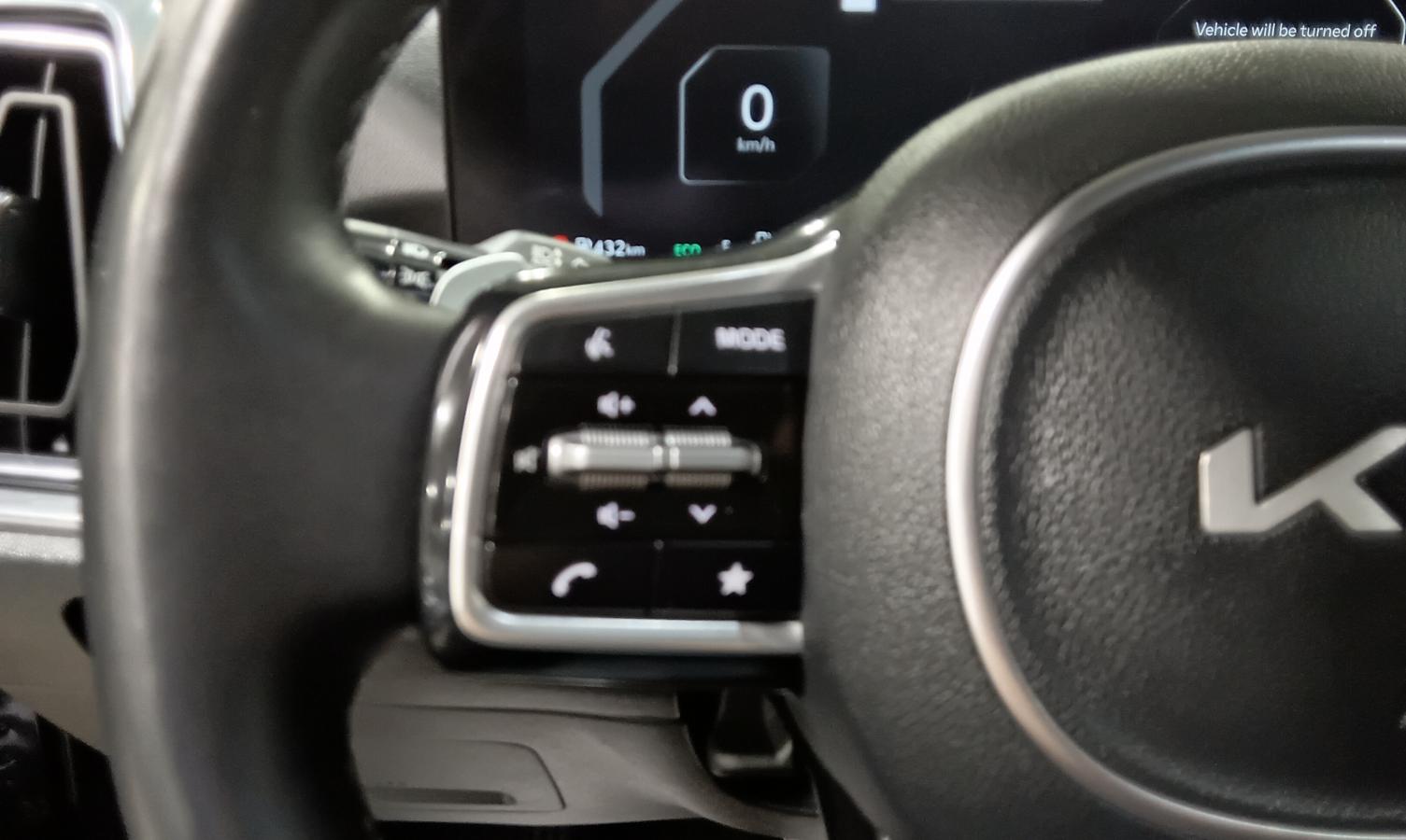 2025 Kia Sorento - Image 16
