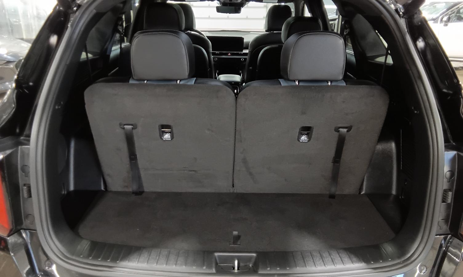 2025 Kia Sorento - Image 36