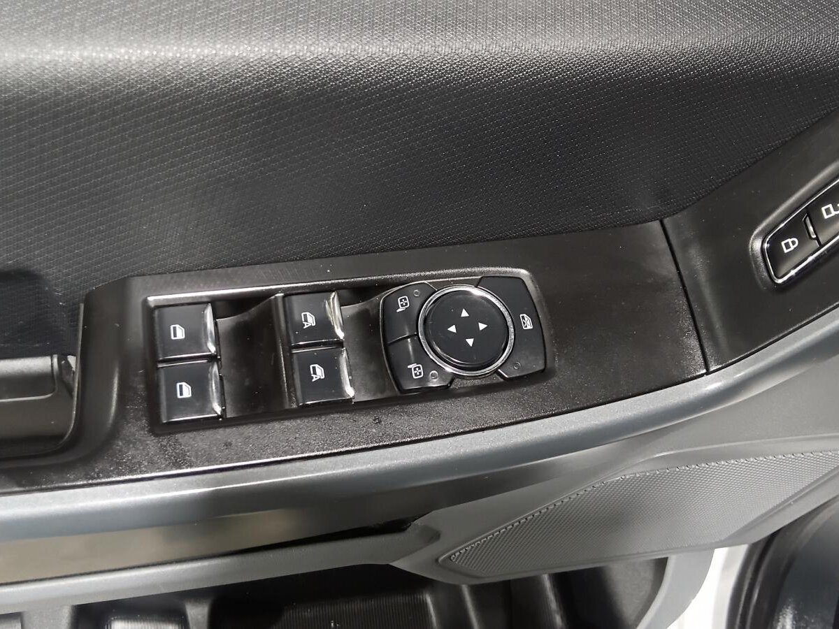 2023 Ford F-150 - Image 13