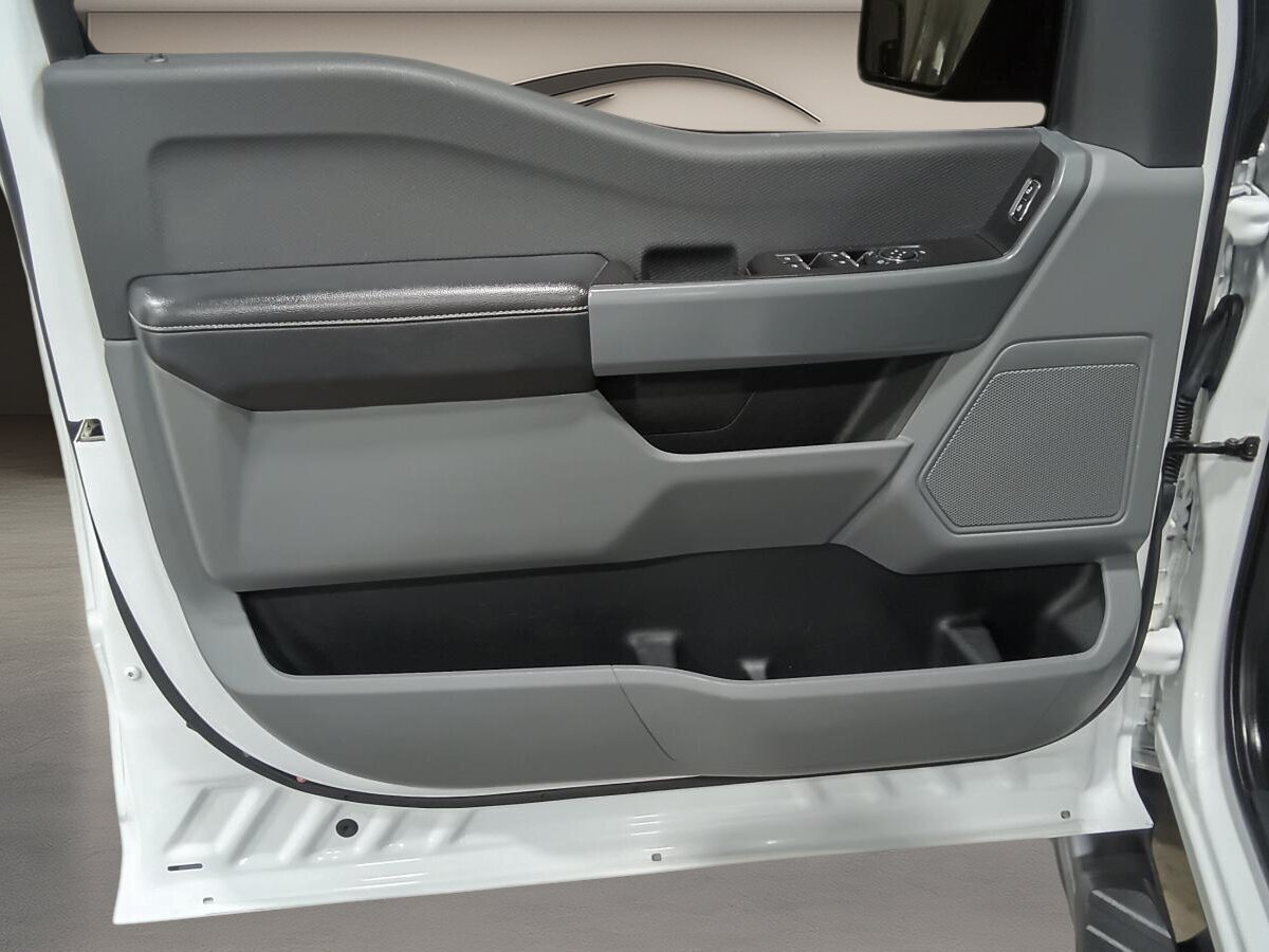 2023 Ford F-150 - Image 23
