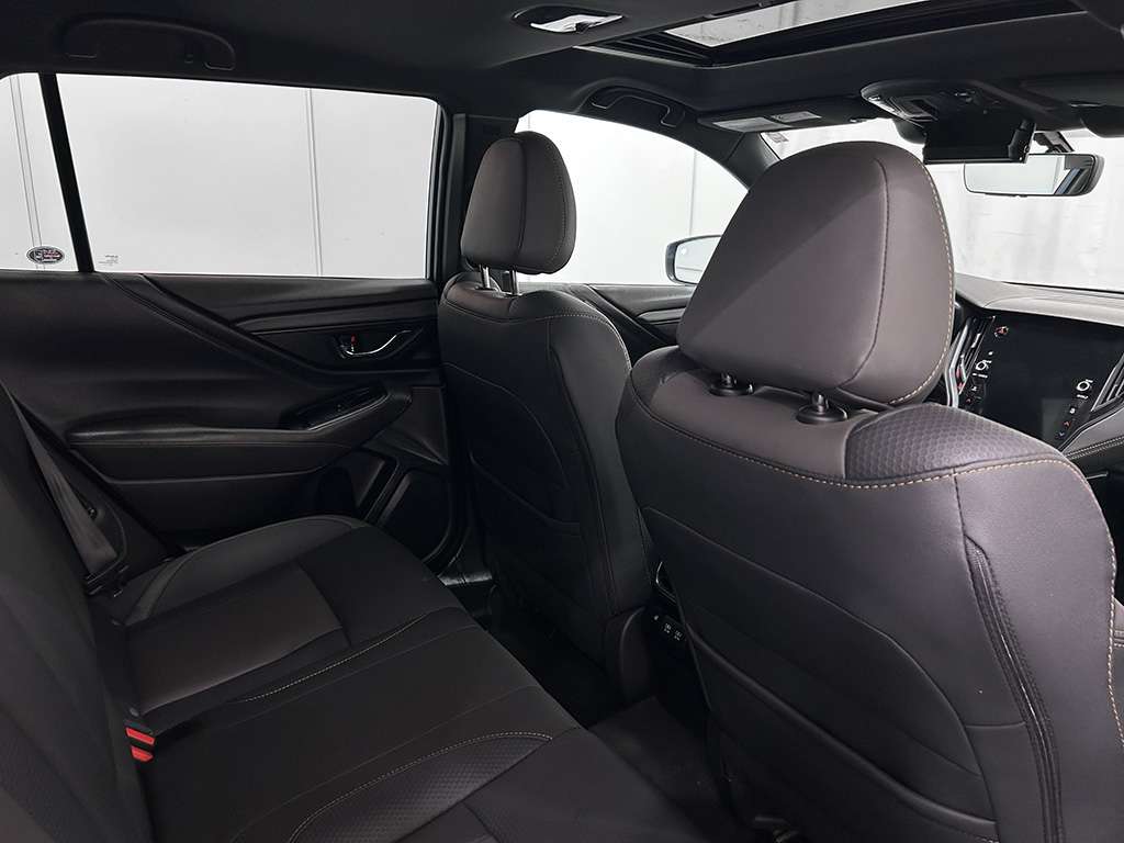 2022 Subaru Outback - Image 18