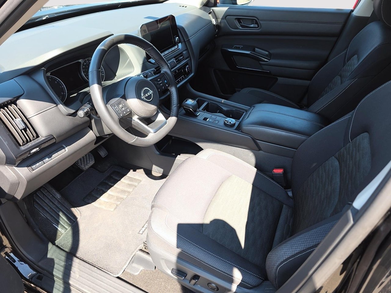 2024 Nissan Pathfinder - Image 9