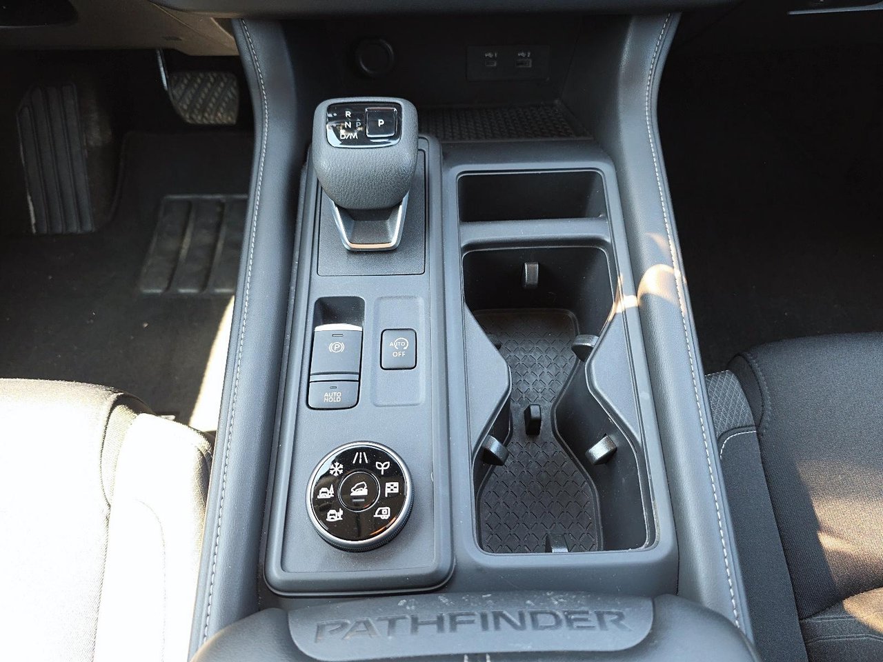 2024 Nissan Pathfinder - Image 15
