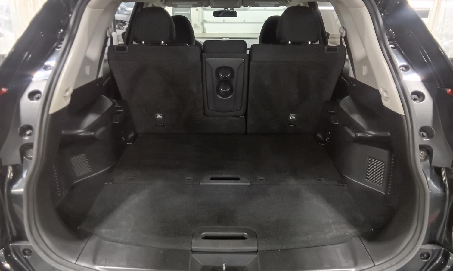 2017 Nissan Rogue - Image 8