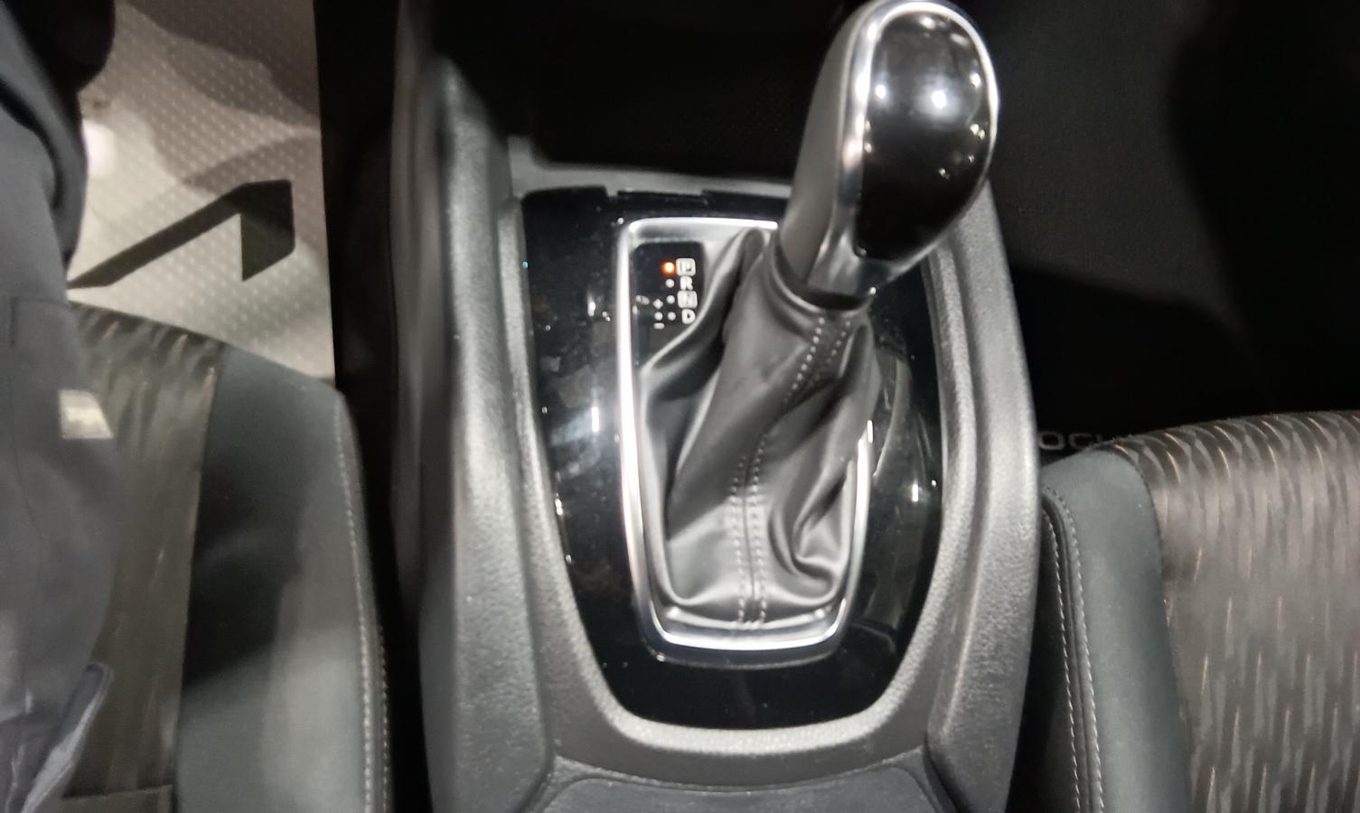 2017 Nissan Rogue - Image 17