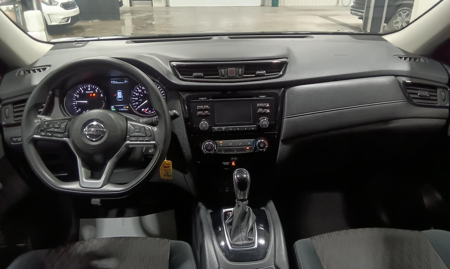 2017 Nissan Rogue - Image 19