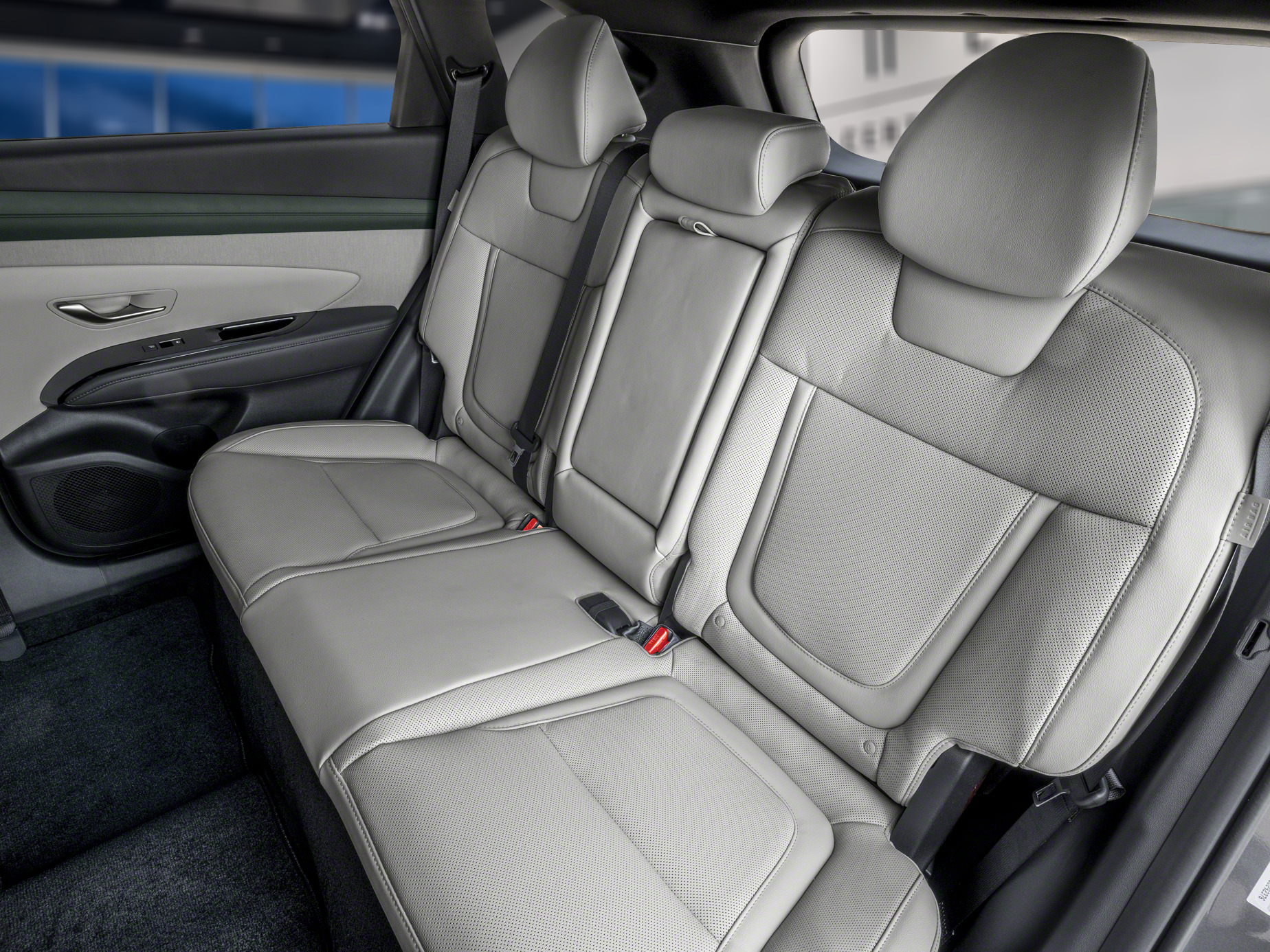 2026 Hyundai Tucson Hybrid - Image 9