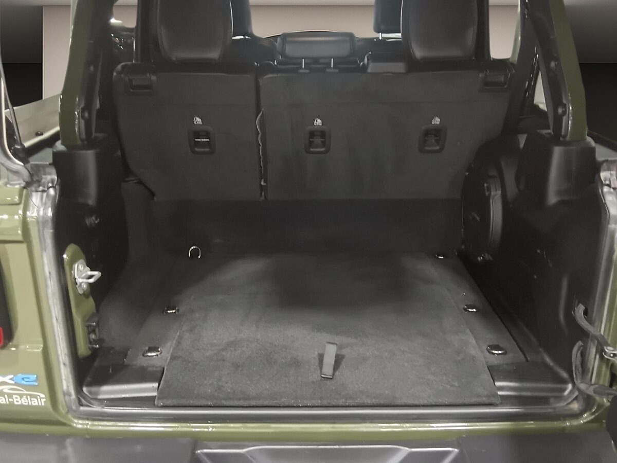 2022 Jeep Wrangler 4xe - Image 8