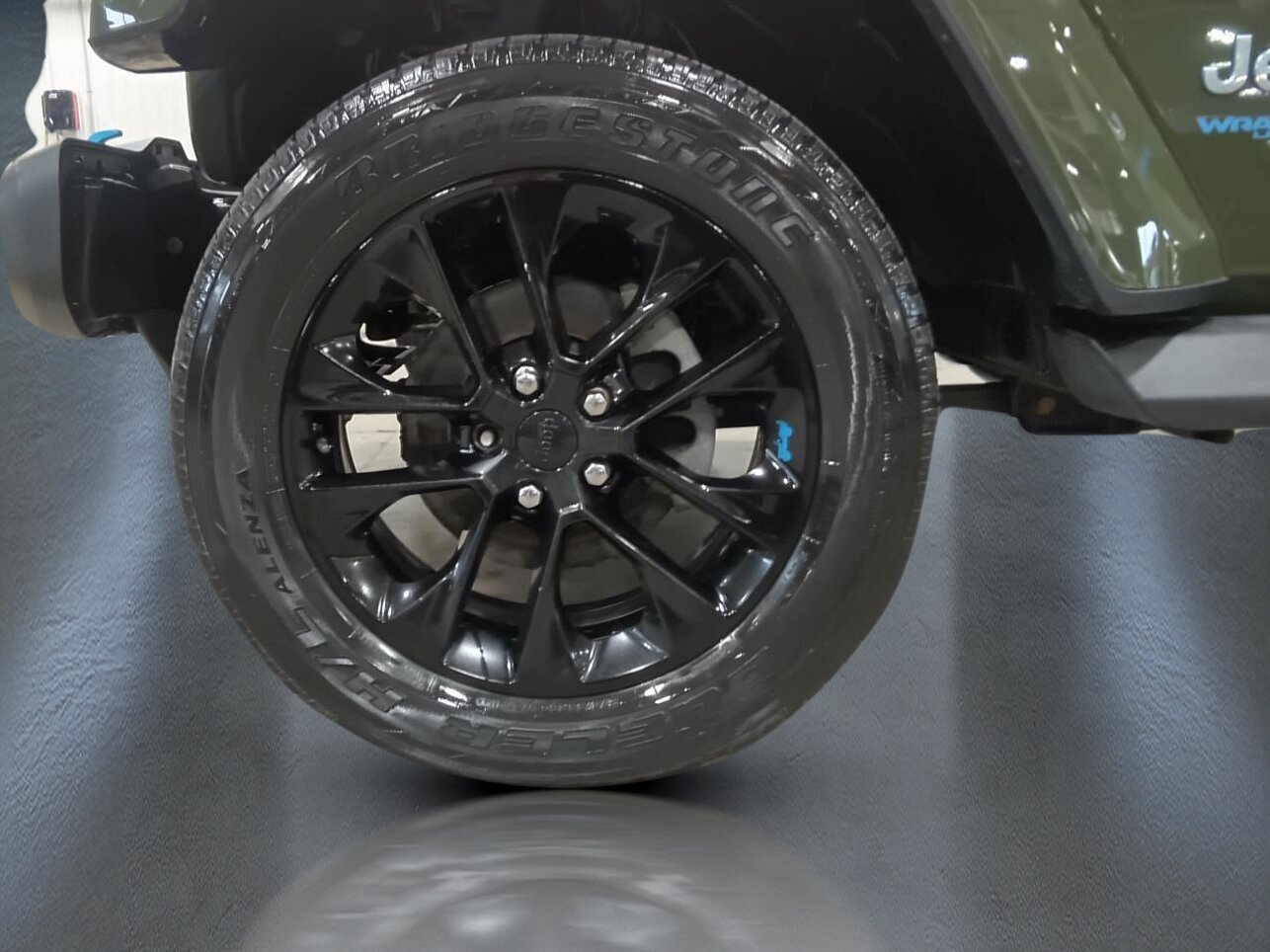 2022 Jeep Wrangler 4xe - Image 11