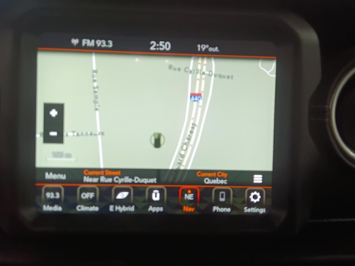 2022 Jeep Wrangler 4xe - Image 18