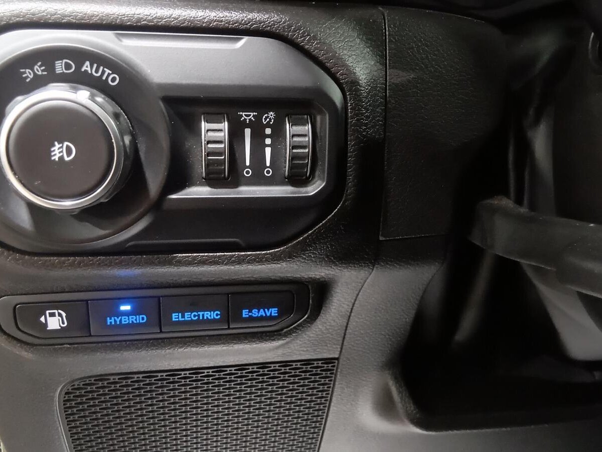 2022 Jeep Wrangler 4xe - Image 22