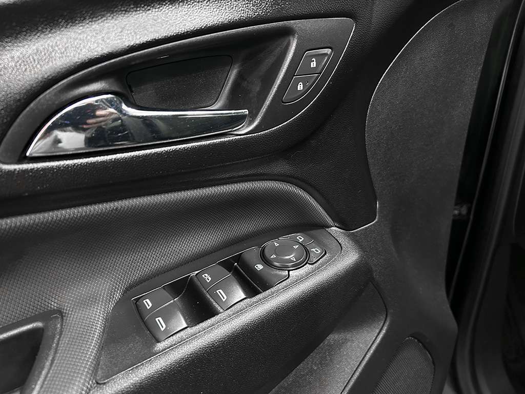 2024 Chevrolet Equinox - Image 9
