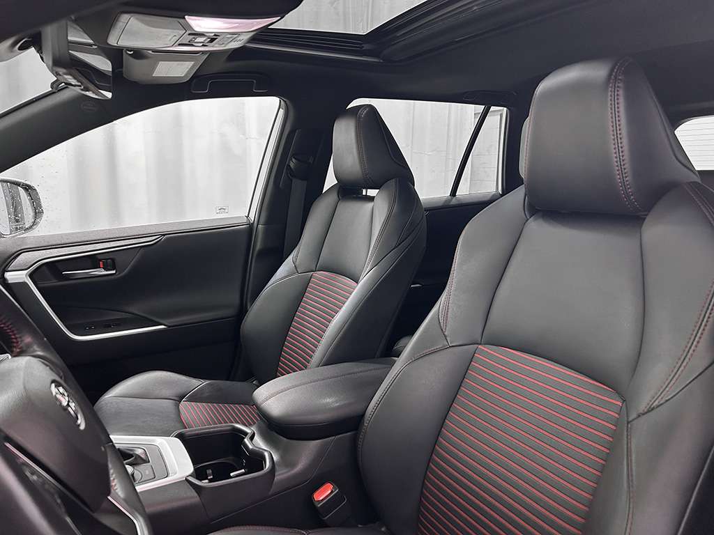2022 Toyota Rav4 Prime - Image 15