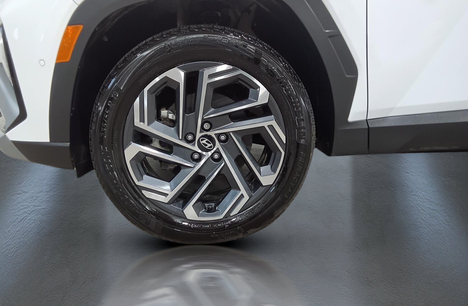 2025 Hyundai Tucson - Image 8