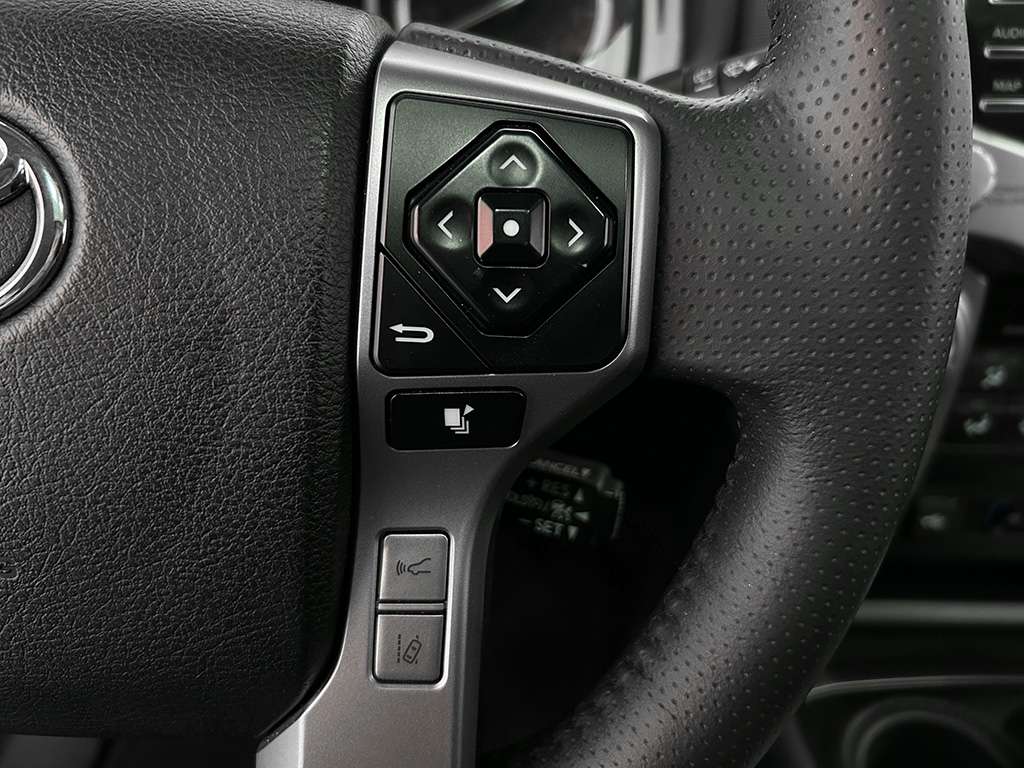 2022 Toyota 4Runner - Image 12