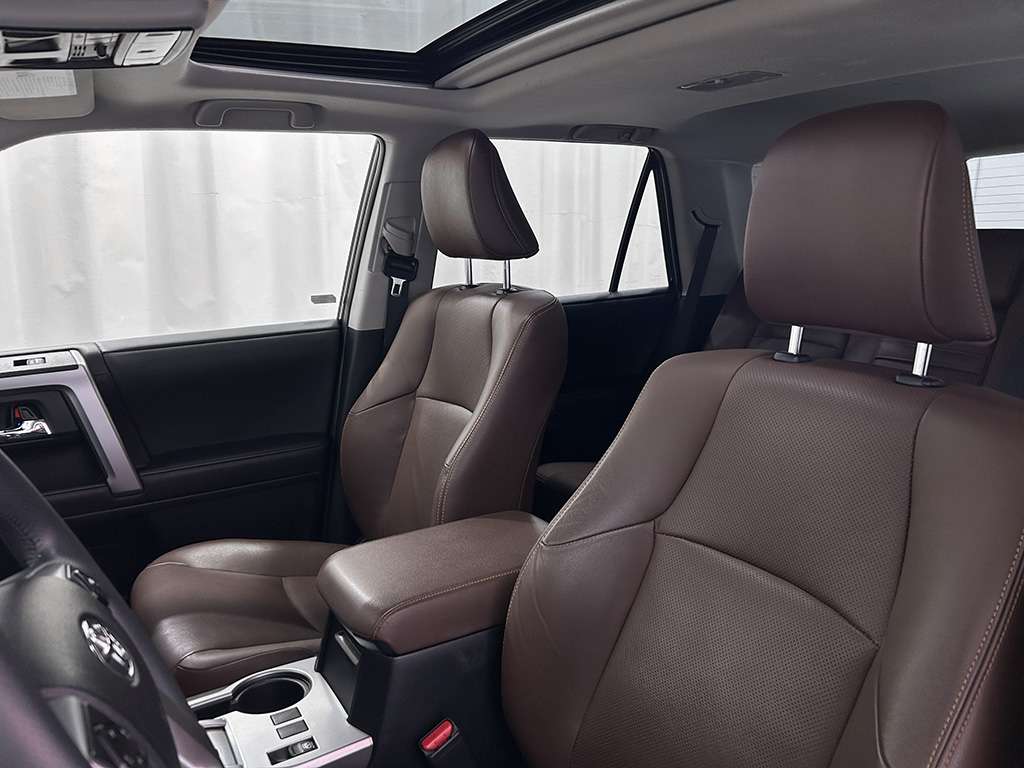 2022 Toyota 4Runner - Image 15